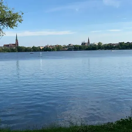 Schoene, Helle Direkt Im Zentrum Шверін